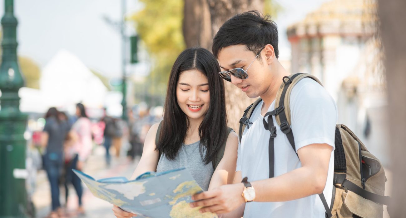 tourist couple needs social cultural visa for explore Indonesia